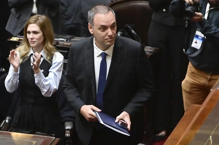 Adorni fiscal